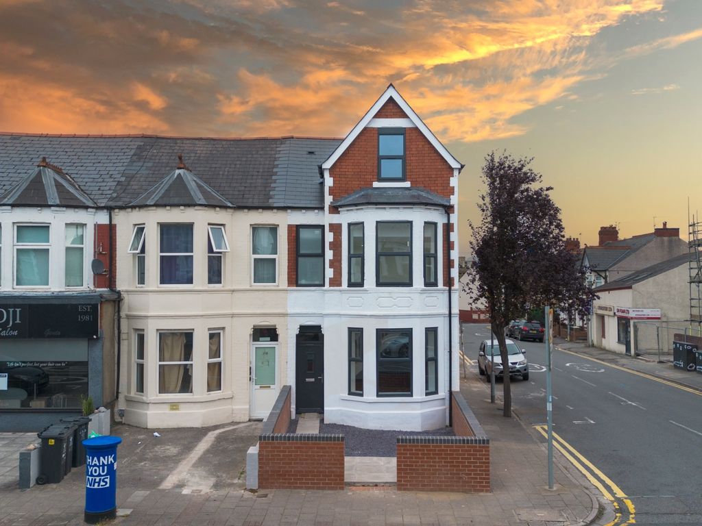 2 bed flat for sale in Whitchurch Road, Heath, Cardiff CF14, £189,950