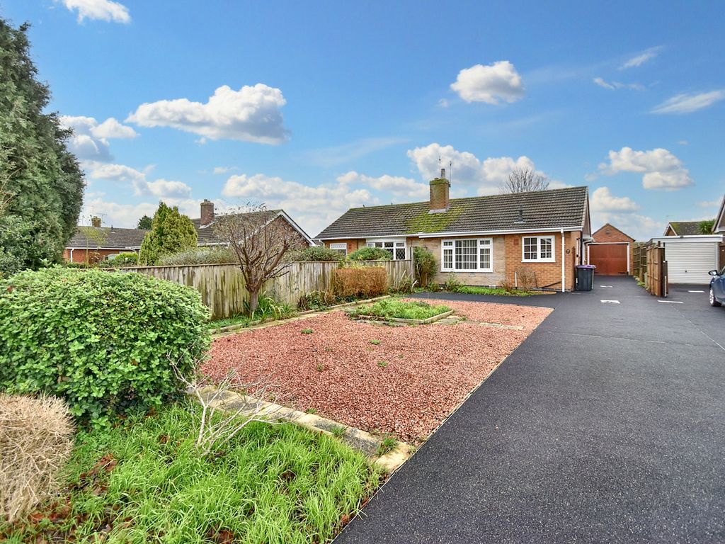 3 bed bungalow for sale in Revesby Drive, Skegness PE25, £165,000 Zoopla