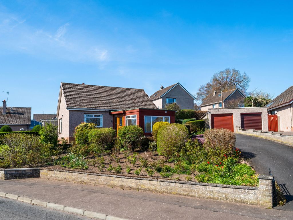 3 bed semidetached house for sale in Kinloss Park, Cupar KY15 Zoopla