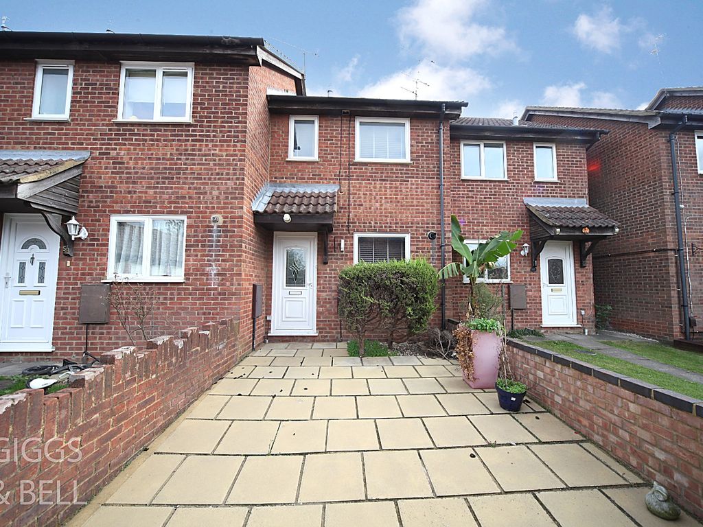 Fieldfare Green Luton Bedfordshire LU4  