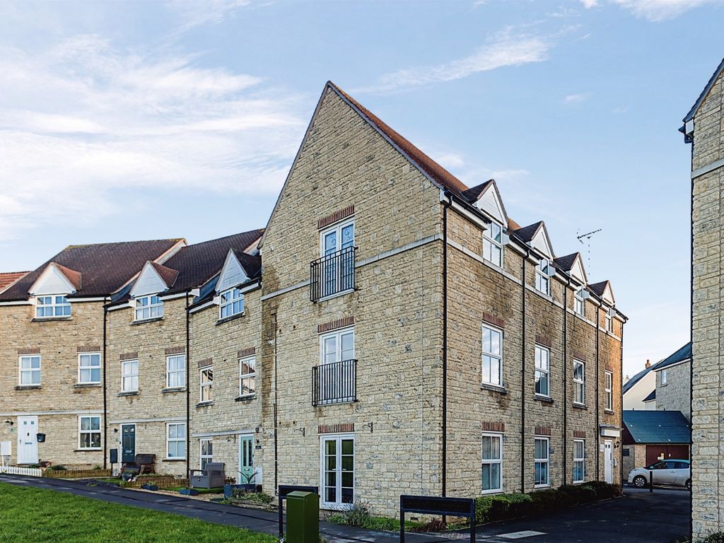 2 bed flat for sale in Truscott Avenue, Swindon SN25 Zoopla