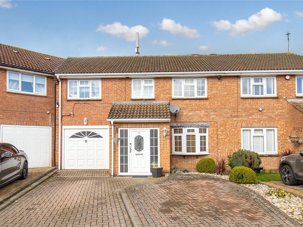 4 bed semidetached house for sale in Blaydon Road, Luton, Bedfordshire