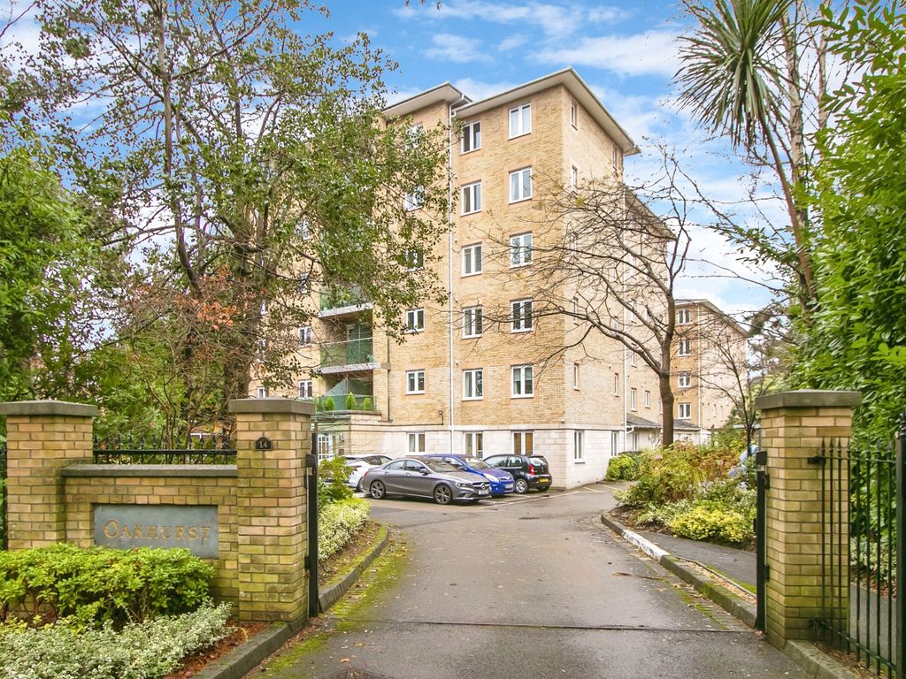 1 bed flat for sale in The Avenue, Branksome Park, Poole, Dorset BH13