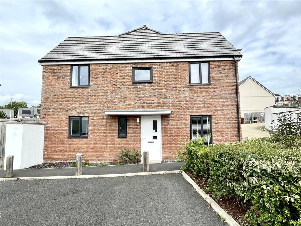 3 bed end terrace house for sale in Grove Close, Tamerton Foliot