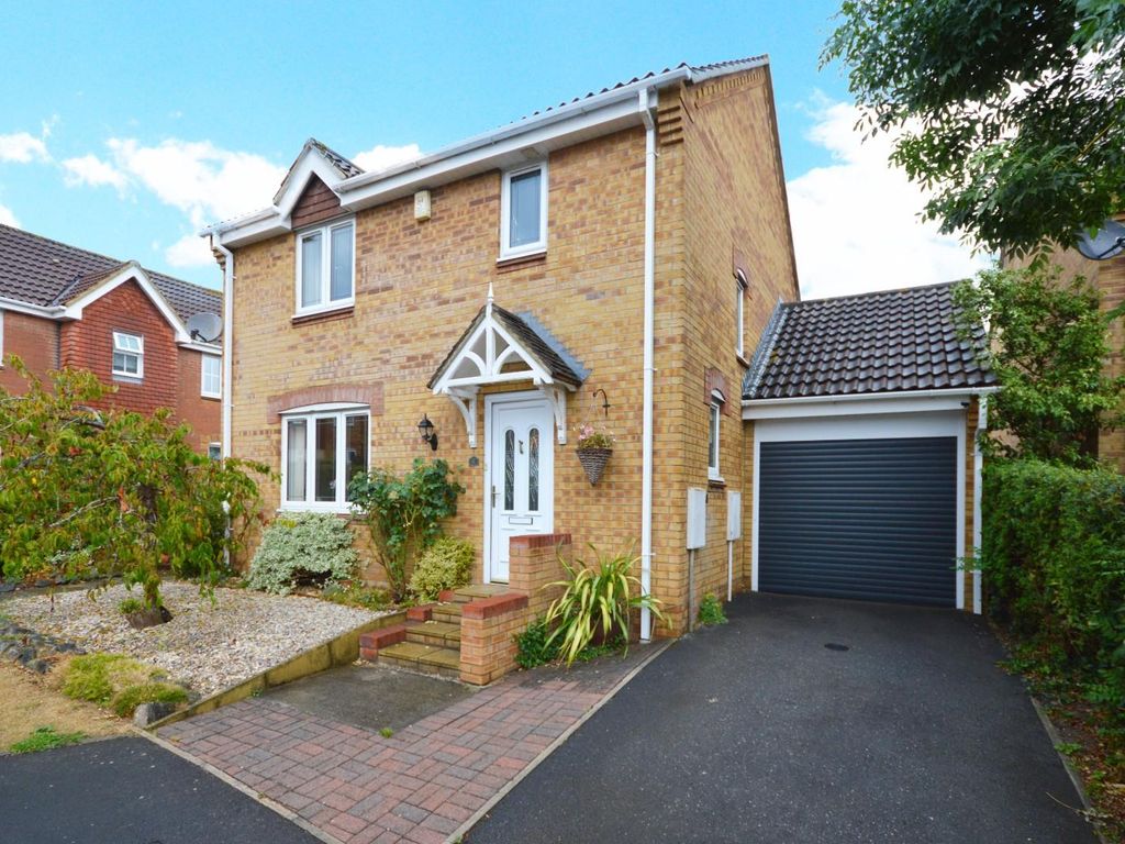 3 bed property for sale in Robbins Court, Emersons Green, Bristol BS16