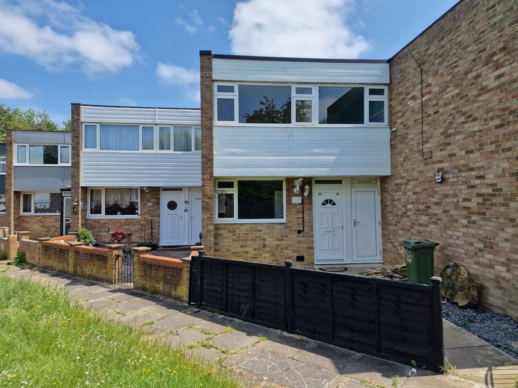 3 bed terraced house for sale in Rydal Way, Milton Keynes MK2, £200,000