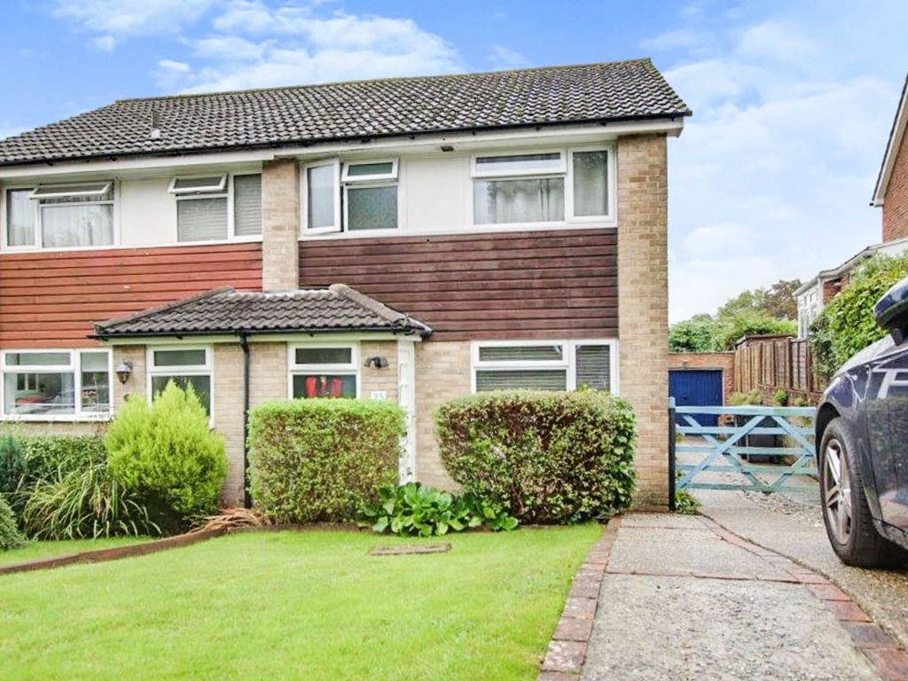 3 bed semidetached house for sale in Mcindoe Road, East Grinstead RH19