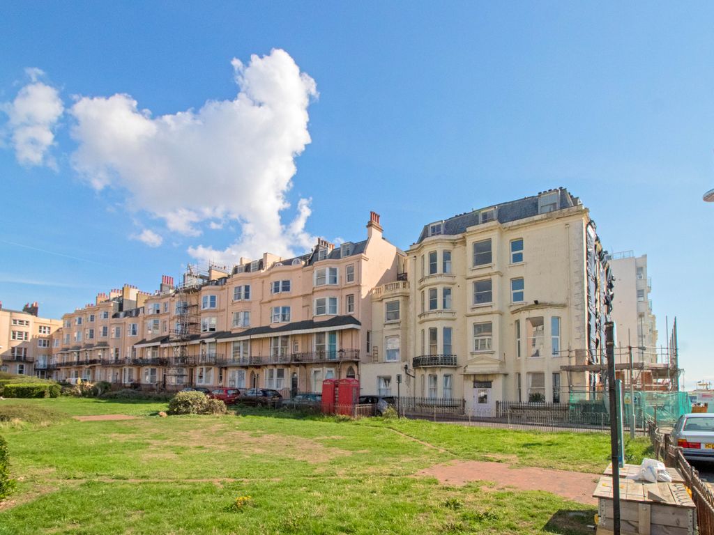 1 bed flat to rent in Bedford Square, Brighton BN1 Zoopla
