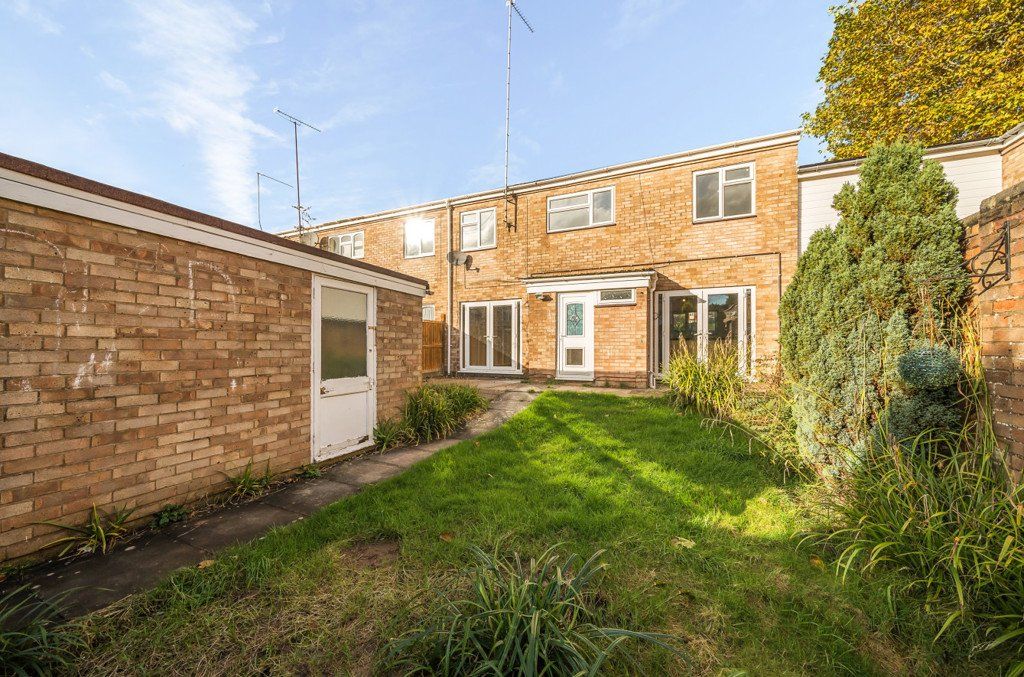 3 bed end terrace house for sale in Wishaw Close, Redditch