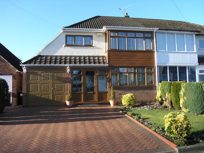 3 bed semidetached house for sale in Fairbourne Avenue, Rowley Regis