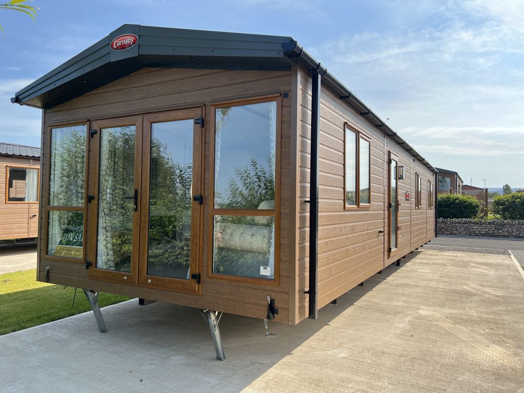 2 bed mobile/park home for sale in Carnaby Highgrove, Wild Rose Park