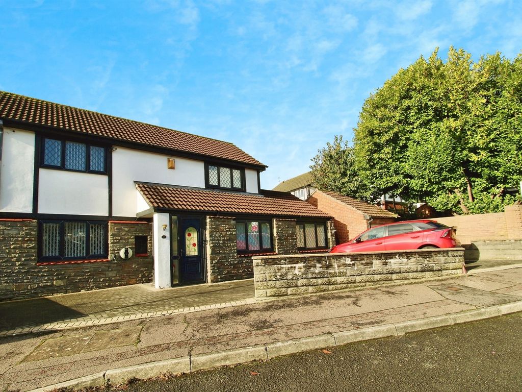 3 bed detached house for sale in Heritage Park, St. Mellons, Cardiff CF3, £300,000 Zoopla