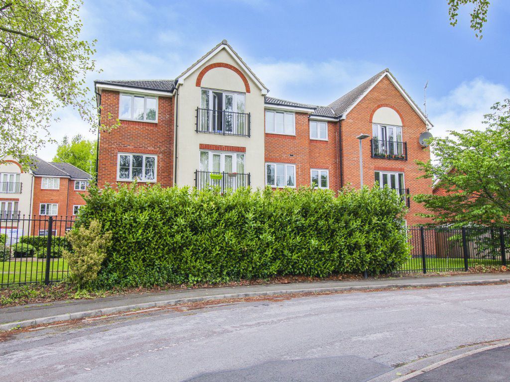 2 bed flat to rent in Hassocks Close, Beeston NG9, £875 pcm Zoopla