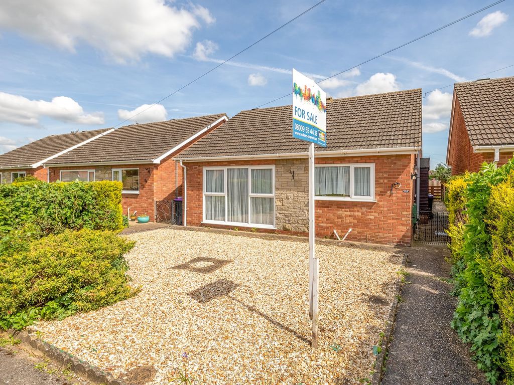 2 bed detached bungalow for sale in Rivehall Avenue, Welton LN2 Zoopla