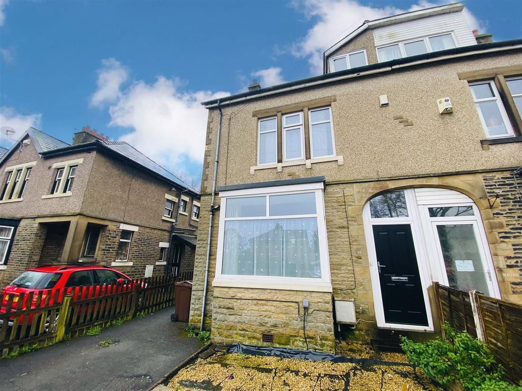 3 bed semidetached house to rent in Wrose Road, Wrose, Shipley BD2, £