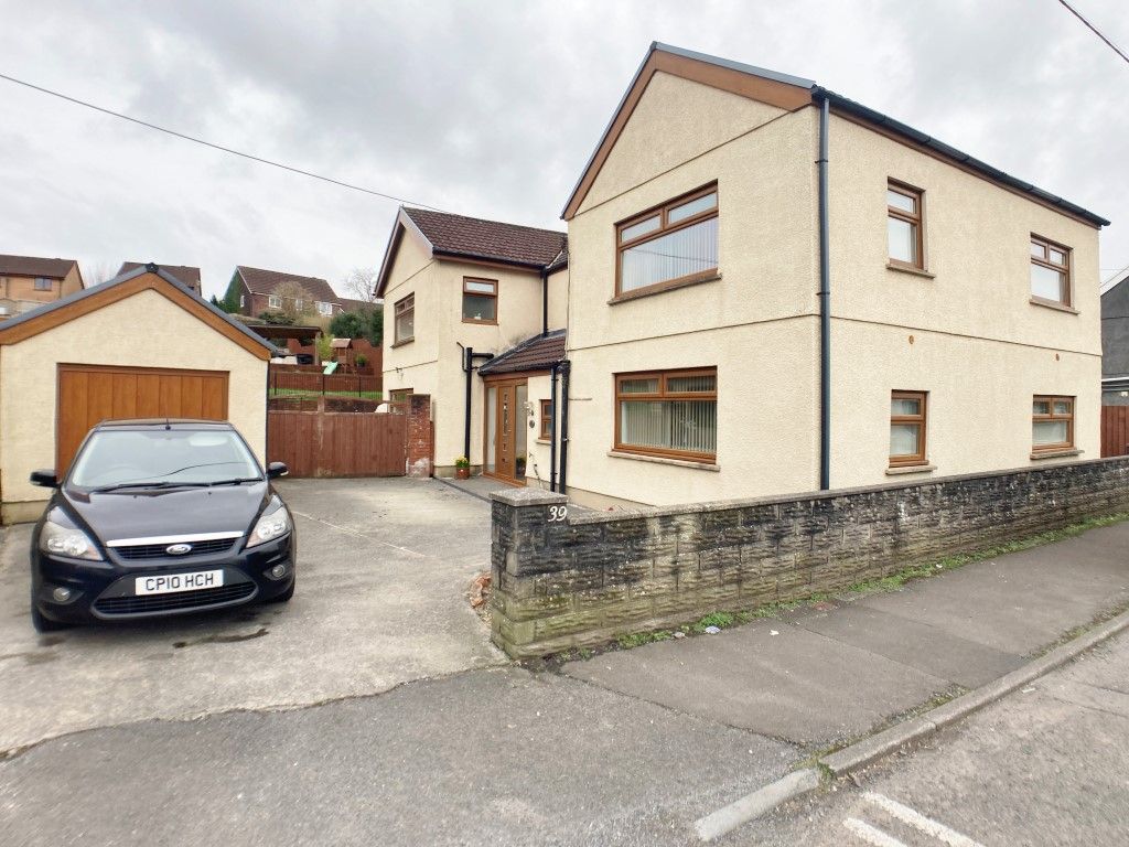 4 bed detached house for sale in Bryngwili Road, Hendy, Pontarddulais