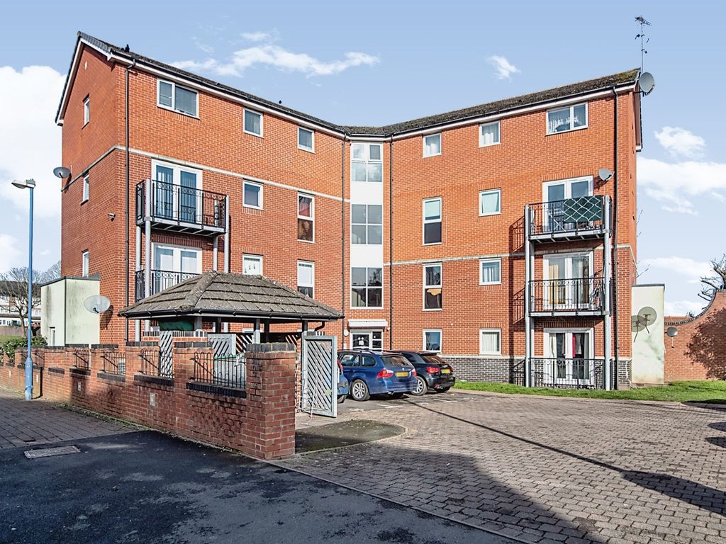 2 bed flat for sale in Barleycorn Drive, Edgbaston, Birmingham B16, £