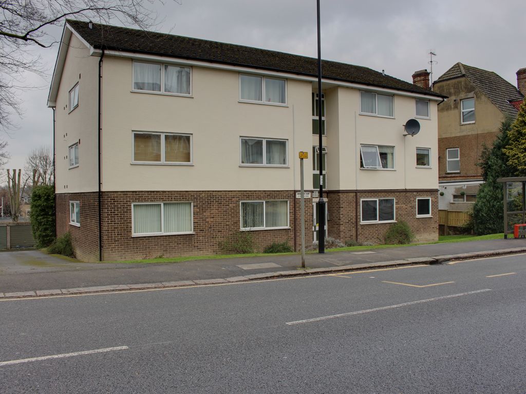 Studio to rent in Mayfield Road, Croydon CR2, £850 pcm Zoopla