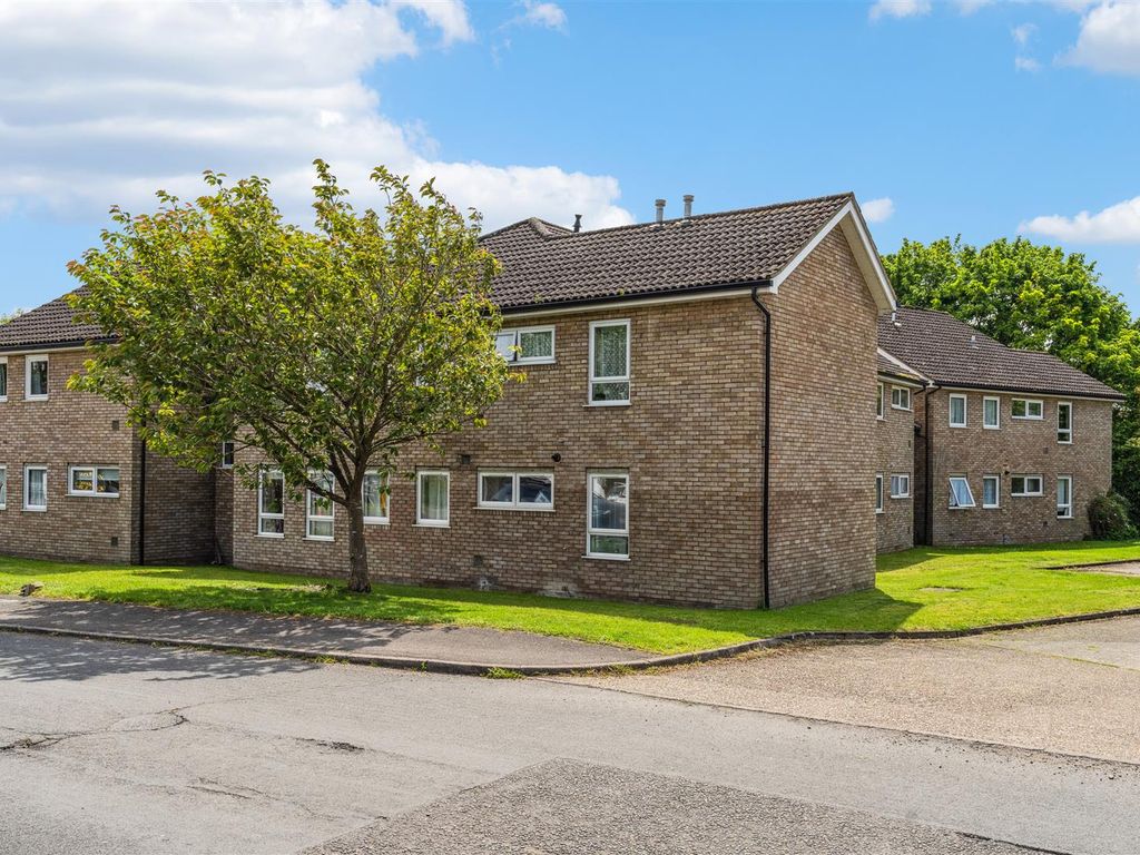 1 bed flat for sale in Northcroft, Wooburn Green, High HP10