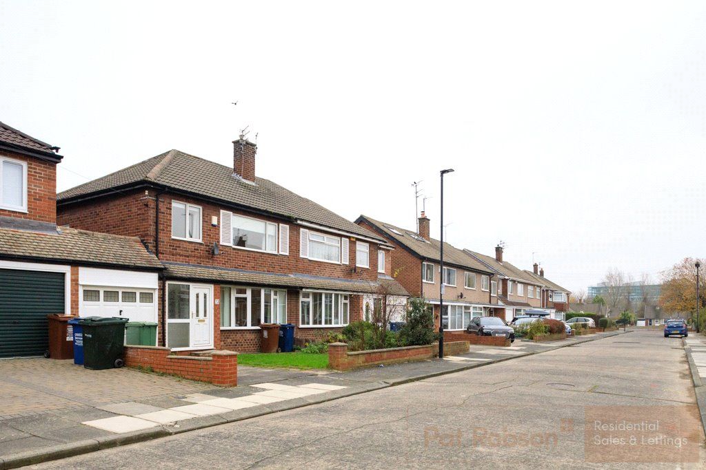 3 bed semidetached house to rent in Holystone Avenue, Gosforth