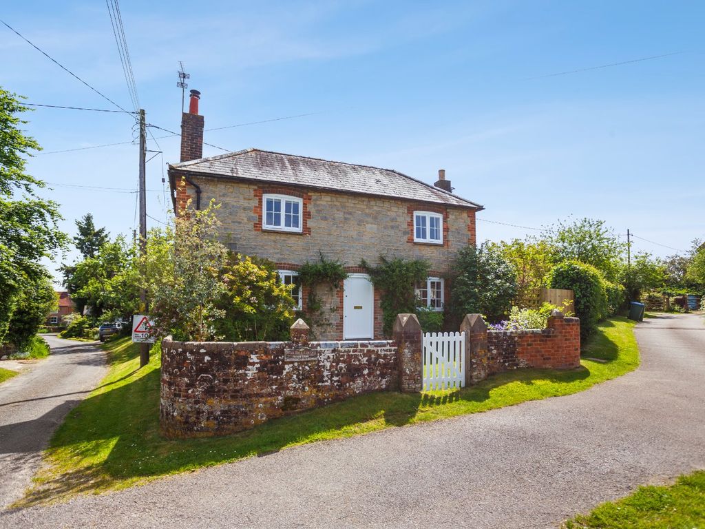 3 bed detached house for sale in River Lane, Watersfield, Pulborough