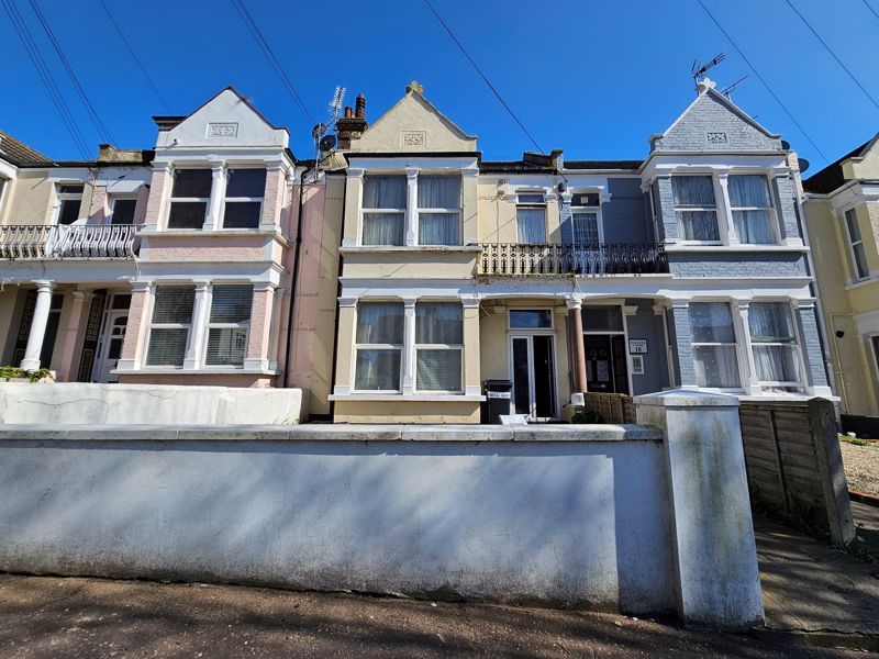 Room to rent in Seaforth Road, WestcliffOnSea SS0 Zoopla
