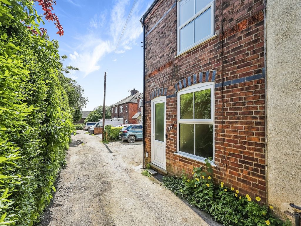 2 bed end terrace house for sale in High Spannia, Kimberley, Nottingham