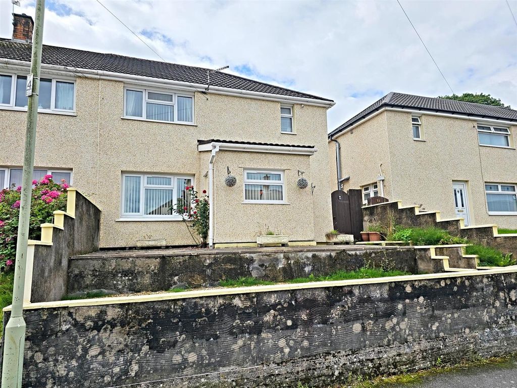 3 bed semidetached house for sale in Porcher Avenue, Glyncoch