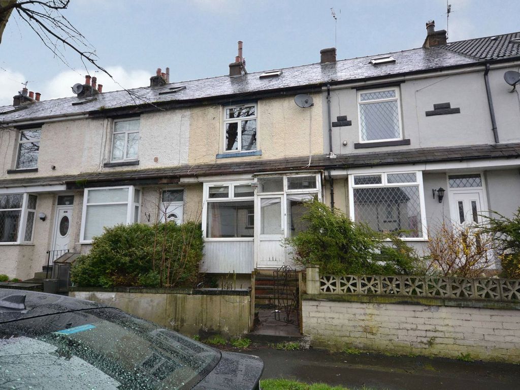 4 bed terraced house for sale in Woodlands Grove, Stanningley, Pudsey