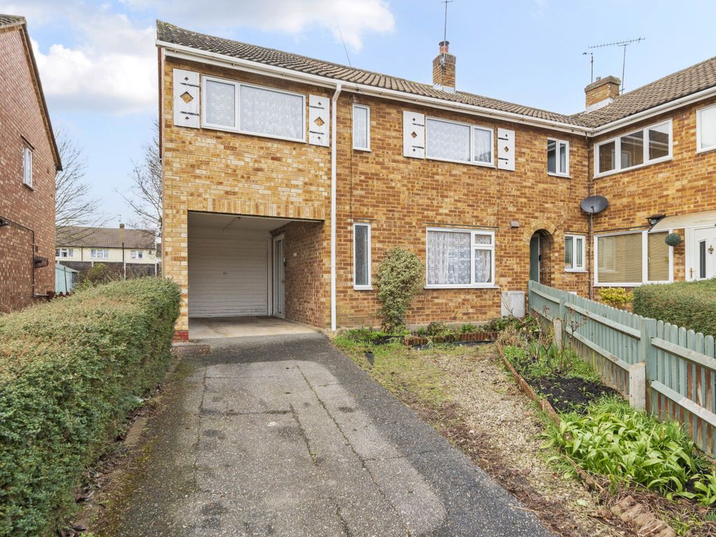 3 bed end terrace house for sale in Patricia Gardens,