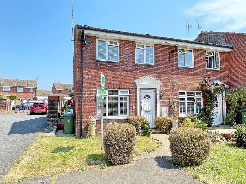 3 bed end terrace house for sale in Barque Close, Littlehampton, West