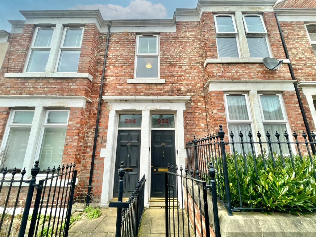 2 bed flat for sale in Whitehall Road, Gateshead NE8, £90,000 Zoopla