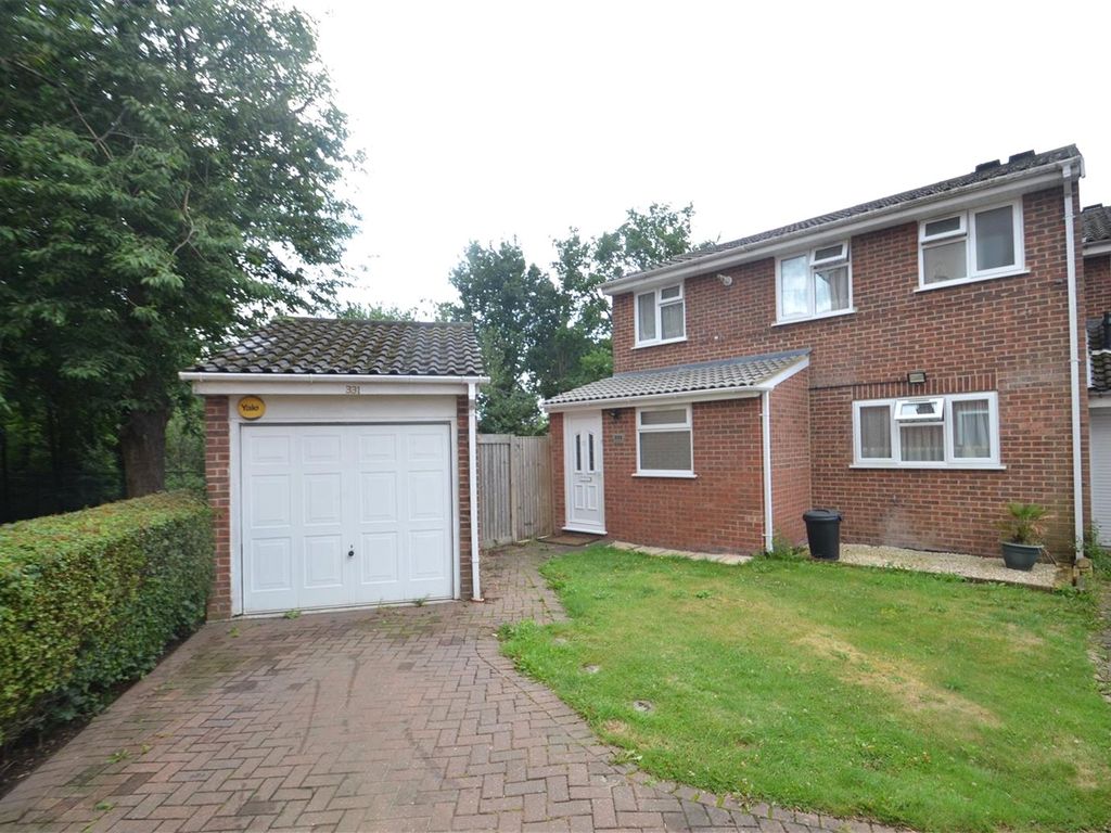 3 bed semidetached house to rent in Aylsham Drive, Ickenham UB10, £