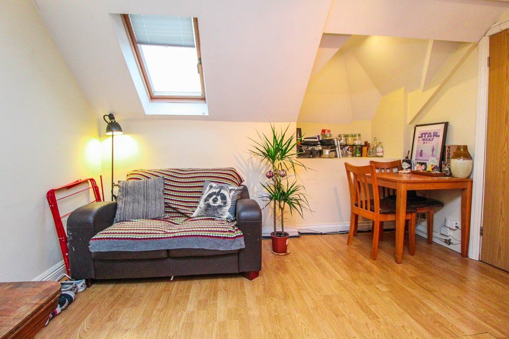Studio to rent in Monthermer Rd, Roath, Cardiff CF24 Zoopla