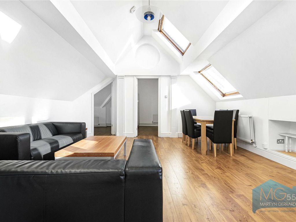 2 bed flat for sale in Broadway House, The Broadway, Mill Hill, London