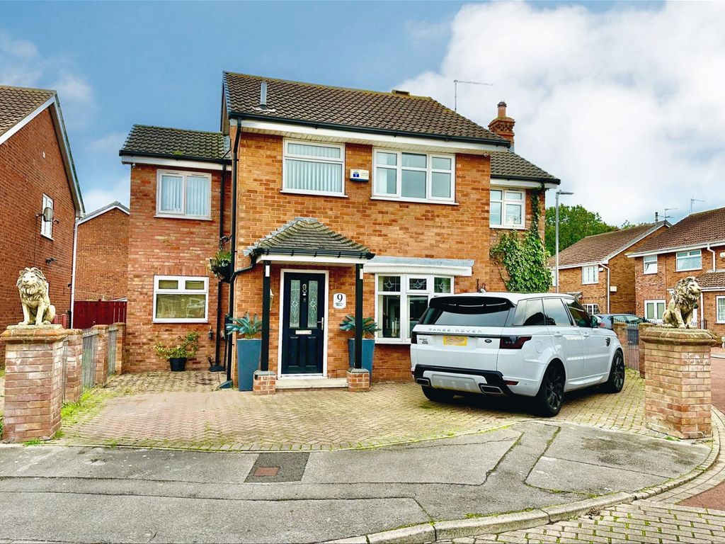 4 bed detached house for sale in Chestnut Avenue, Thorngumbald, Hull