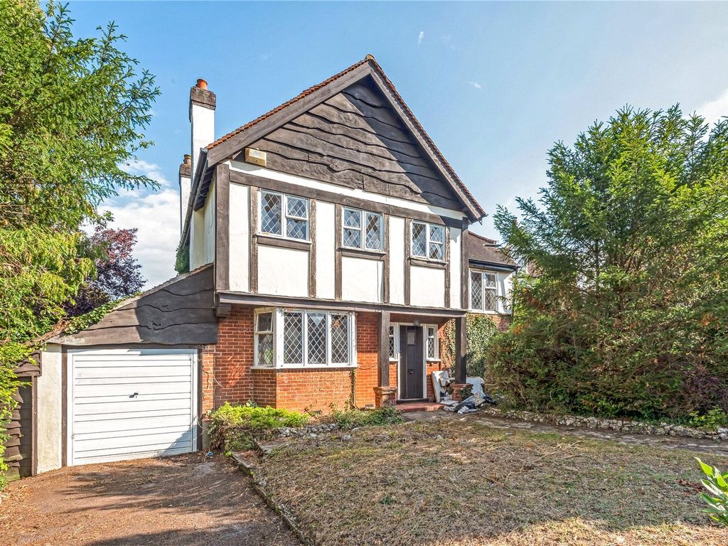 4 bed detached house for sale in Hartley Way, Purley CR8, £750,000 Zoopla