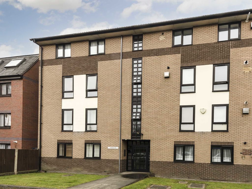 2 bed flat for sale in Barchester Close, Uxbridge Road, London W7 Zoopla