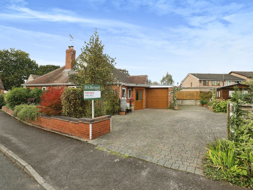 3 bed detached house for sale in Icknield Close, BidfordOnAvon
