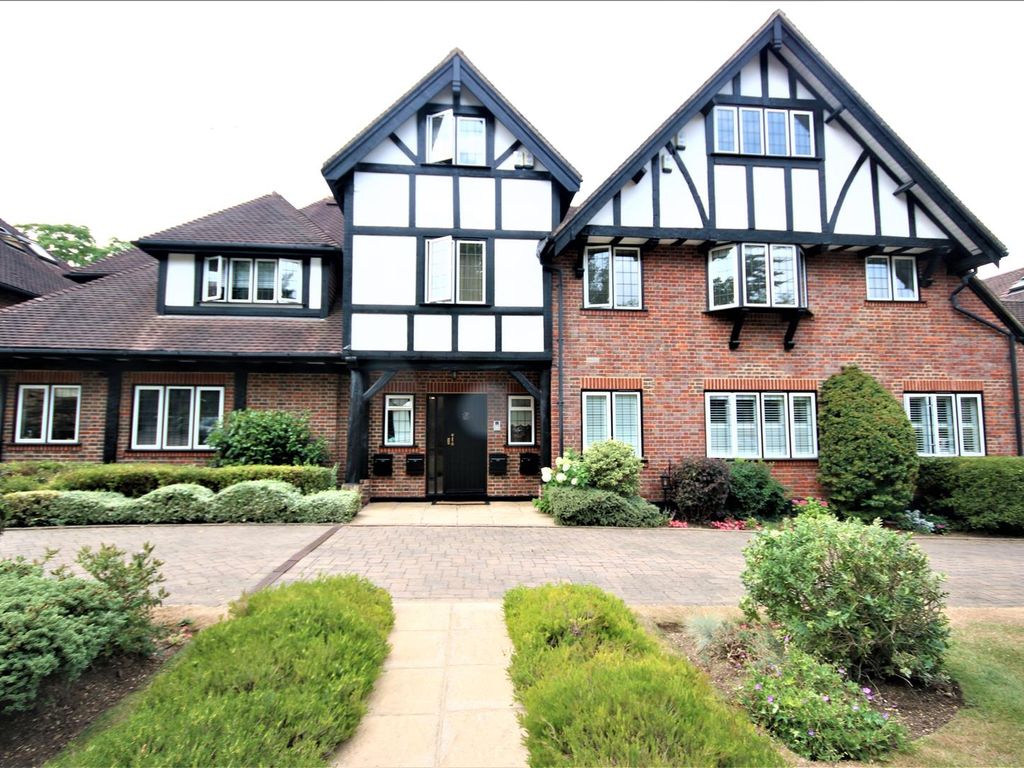 2 bed flat for sale in Cockfosters Road, Hadley Wood EN4 Zoopla