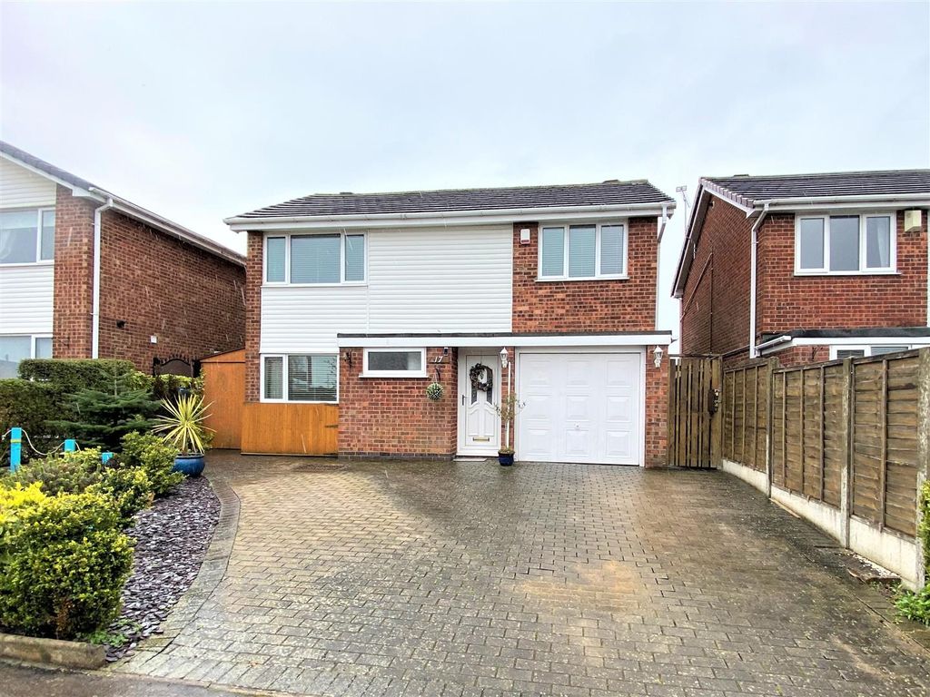 4 bed detached house to rent in Begonia Drive, Burbage, Hinckley LE10
