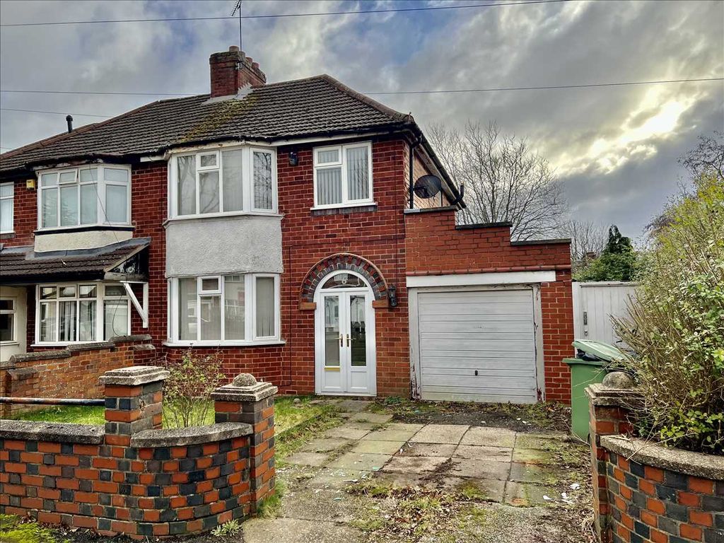 3 bed semidetached house for sale in Hatton Crescent, Fallings Park, Wednesfield WV10 Zoopla