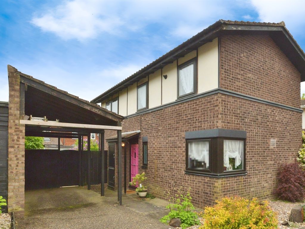 4 bed detached house for sale in Furzton, Milton Keynes MK4