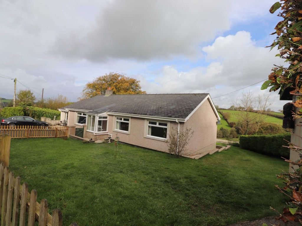 3 bed bungalow for sale in Tanybryn, New Cross SY23, £439,950 Zoopla