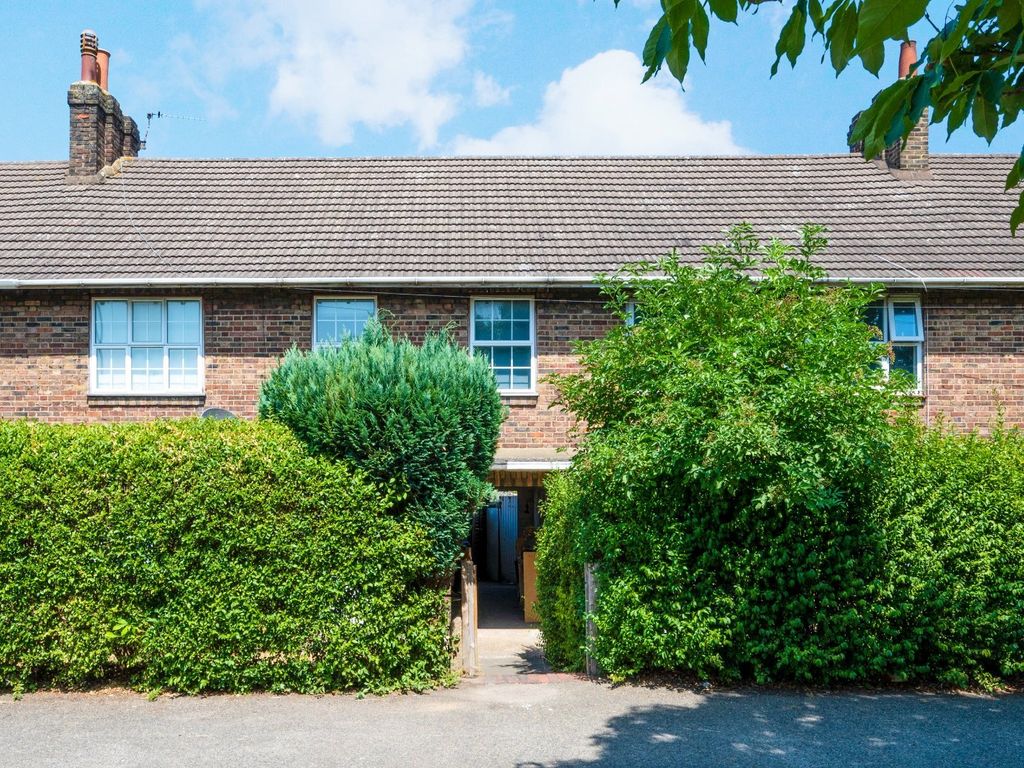 3 bed terraced house for sale in Whatley Avenue, Raynes Park SW20 Zoopla
