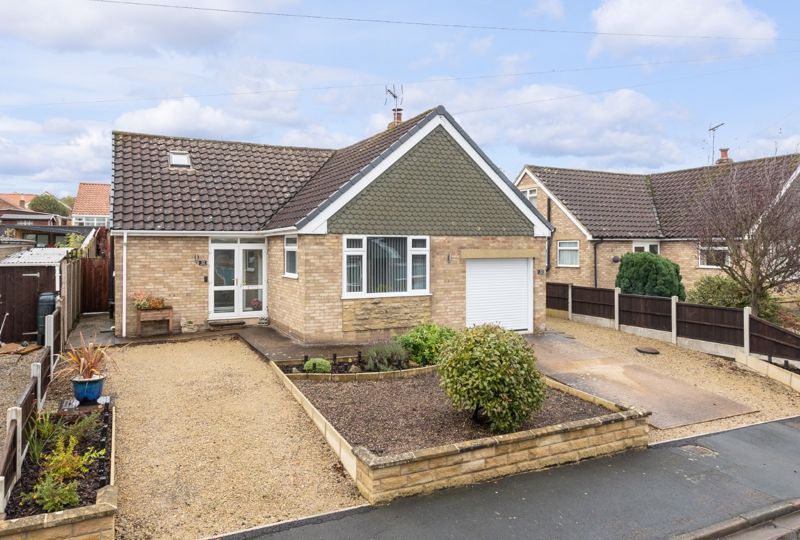 3 bed detached bungalow for sale in Farmanby Close, Thornton Dale