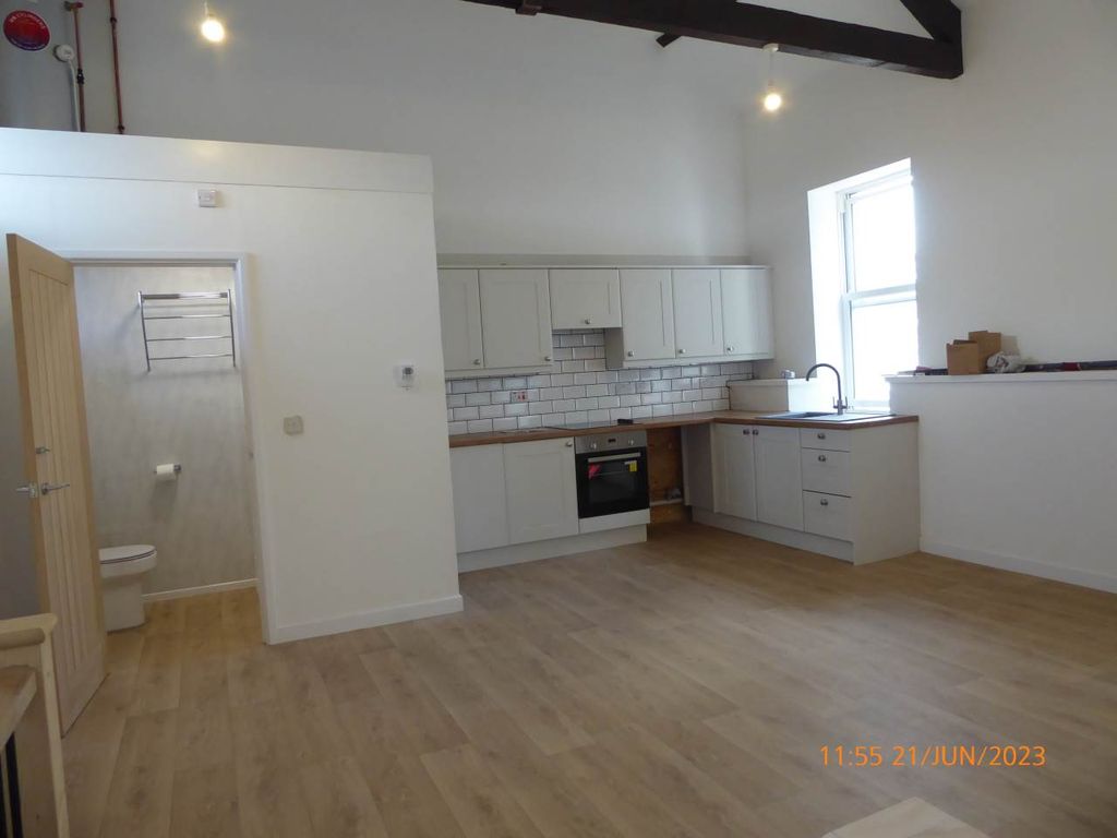 2 bed flat to rent in Guildhall Square, Carmarthen SA31 Zoopla
