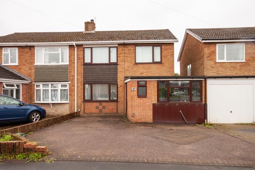 3 bed semidetached house for sale in Rochester Avenue, Chase Terrace