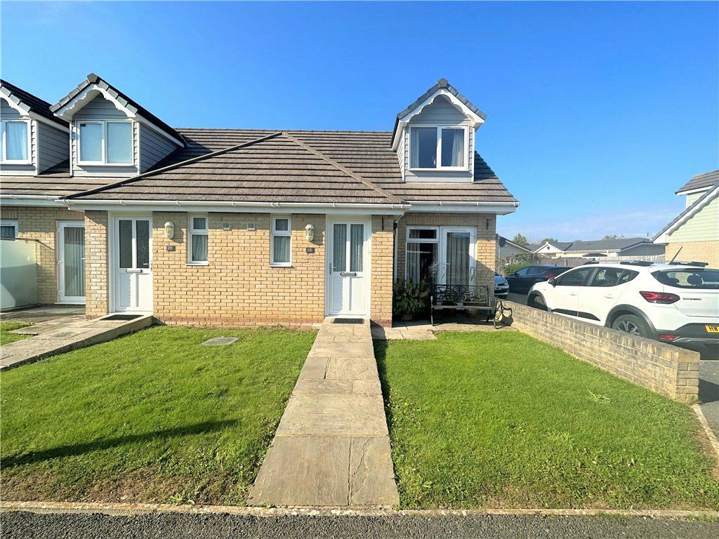 2 bed end terrace house for sale in Avenue Road, Sandown, Isle Of Wight