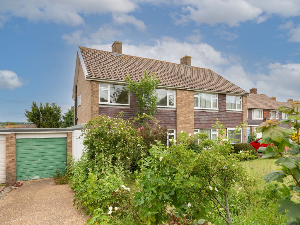 3 bed semidetached house for sale in Winchester Way, Willingdon